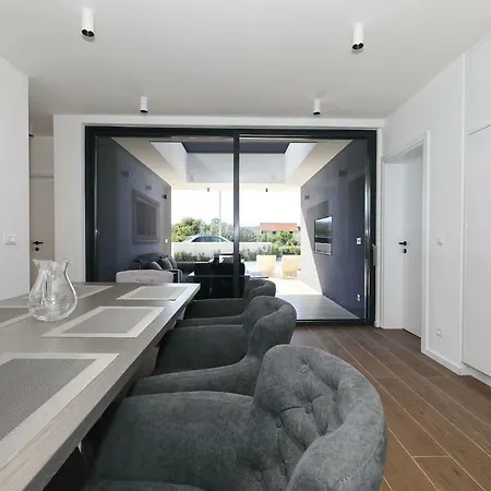 Ines - Home4you Villa Kraj